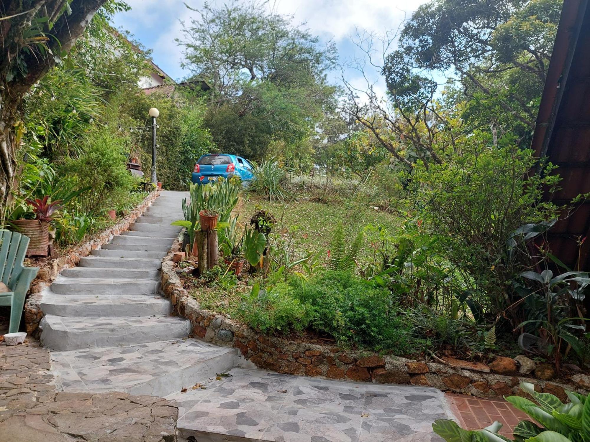 Mandalas Ecolodge Ecotourism Cerro Azul Exterior photo